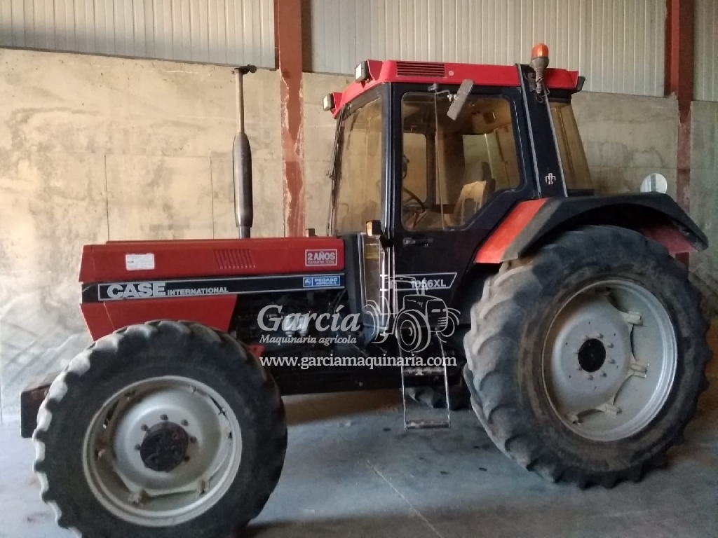 Tractor CASE 1056 XL Tractor CASE 1056 XL