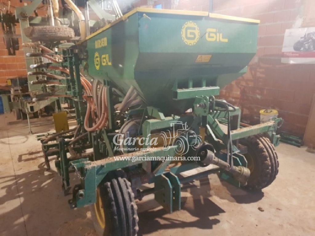 Agricultural implement GIL SEMBRADORA 4 METROS Agricultural implement GIL SEMBRADORA 4 METROS