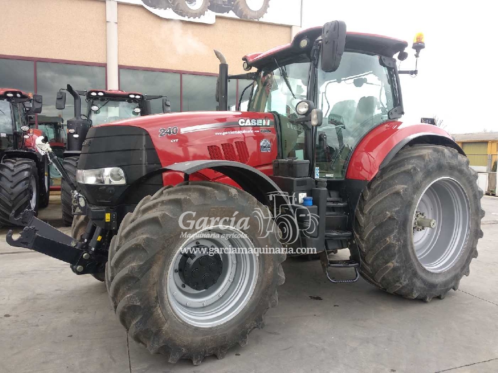 Tractor CASE PUMA 240 CVX Tractor CASE PUMA 240 CVX