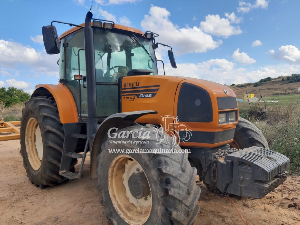 Tractor RENAULT ARES 710 RZ Tractor RENAULT ARES 710 RZ