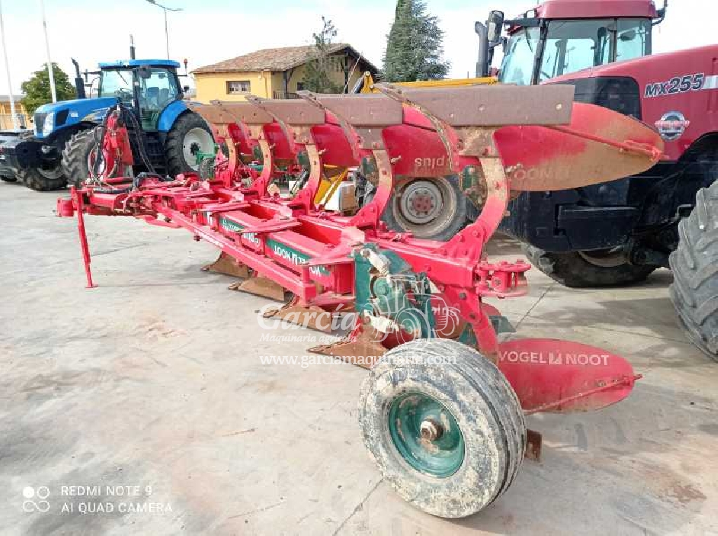 Agricultural implement VOGEL-NOOT ARADO 5 CUERPOS REVERSIBLE Agricultural implement VOGEL-NOOT ARADO 5 CUERPOS REVERSIBLE