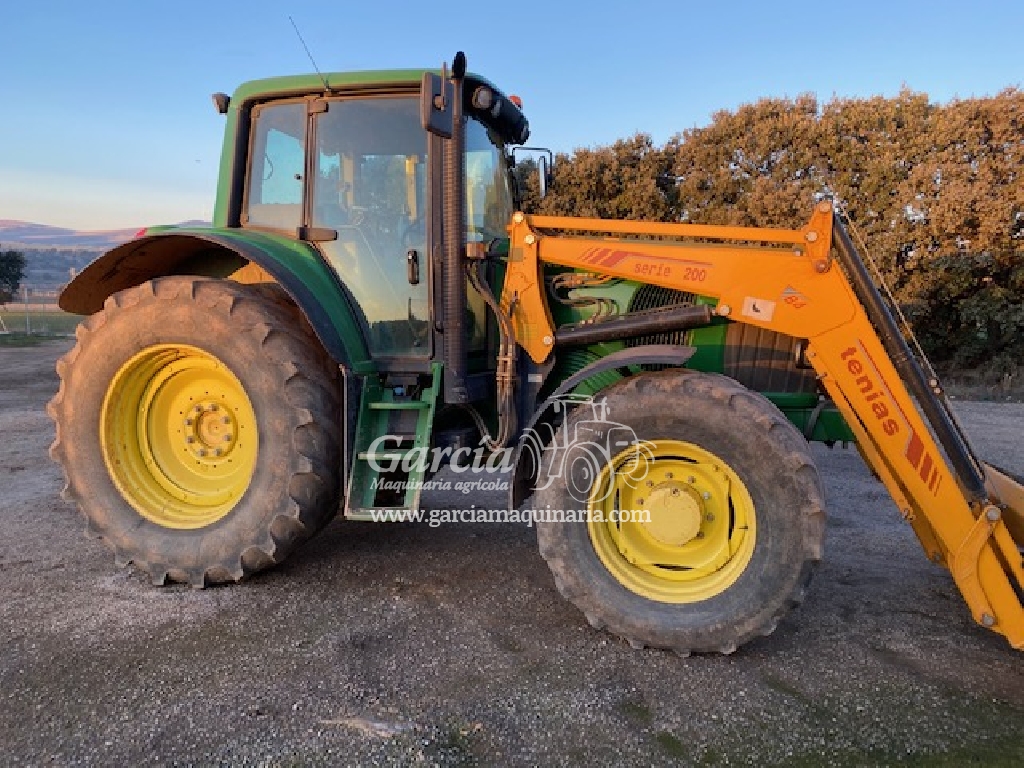 Tractor JOHN DEERE 6820 Tractor JOHN DEERE 6820