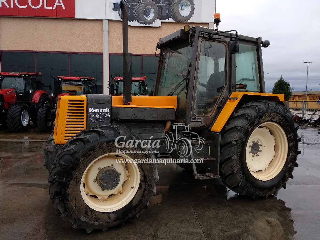 Tractor RENAULT 145/54 Tractor RENAULT 145/54