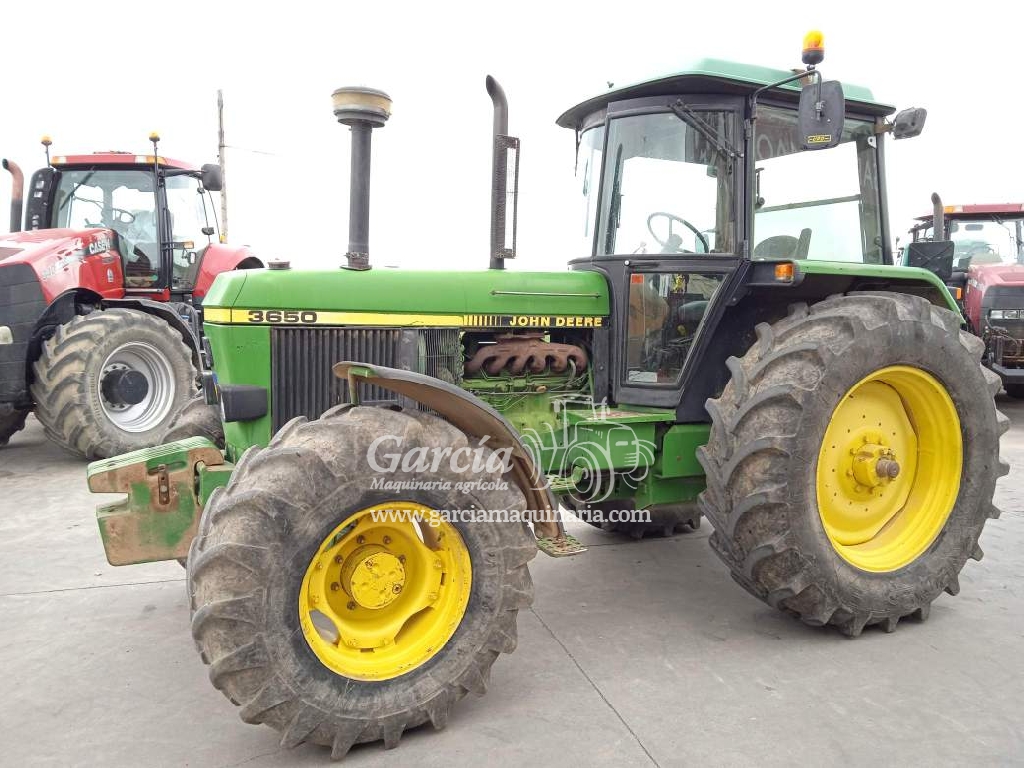 Tractor JOHN DEERE Tractor JOHN DEERE