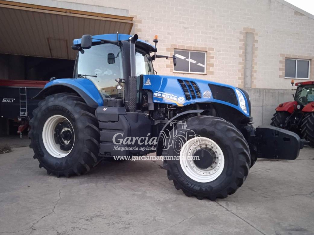 Tractor NEW HOLLAND T8.390