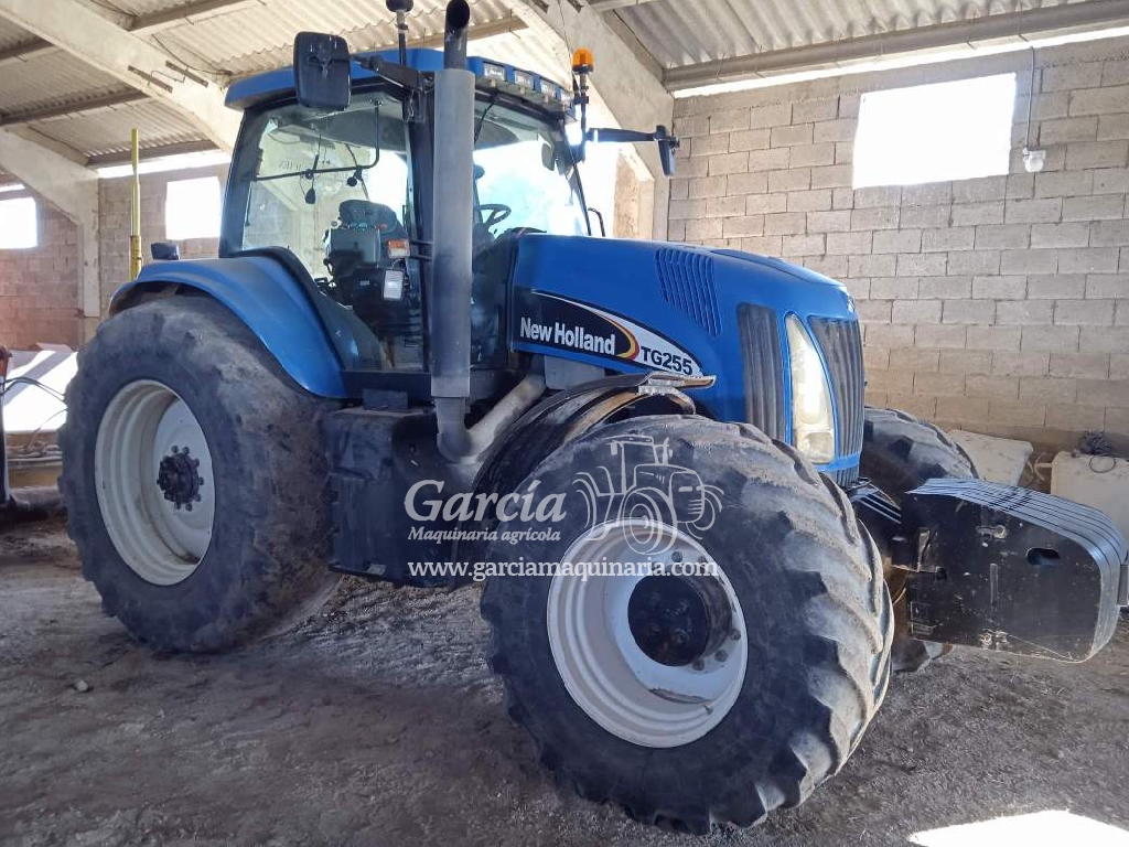 Tractor NEW HOLLAND  TG 255