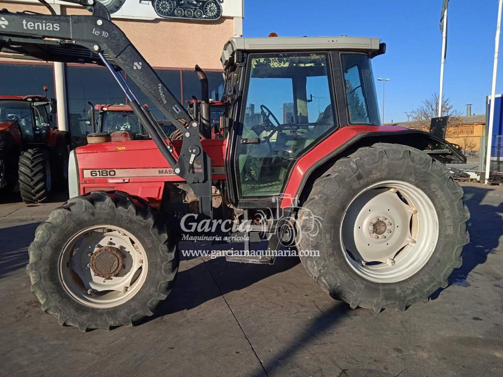 - MASSEY FERGUSON 6180