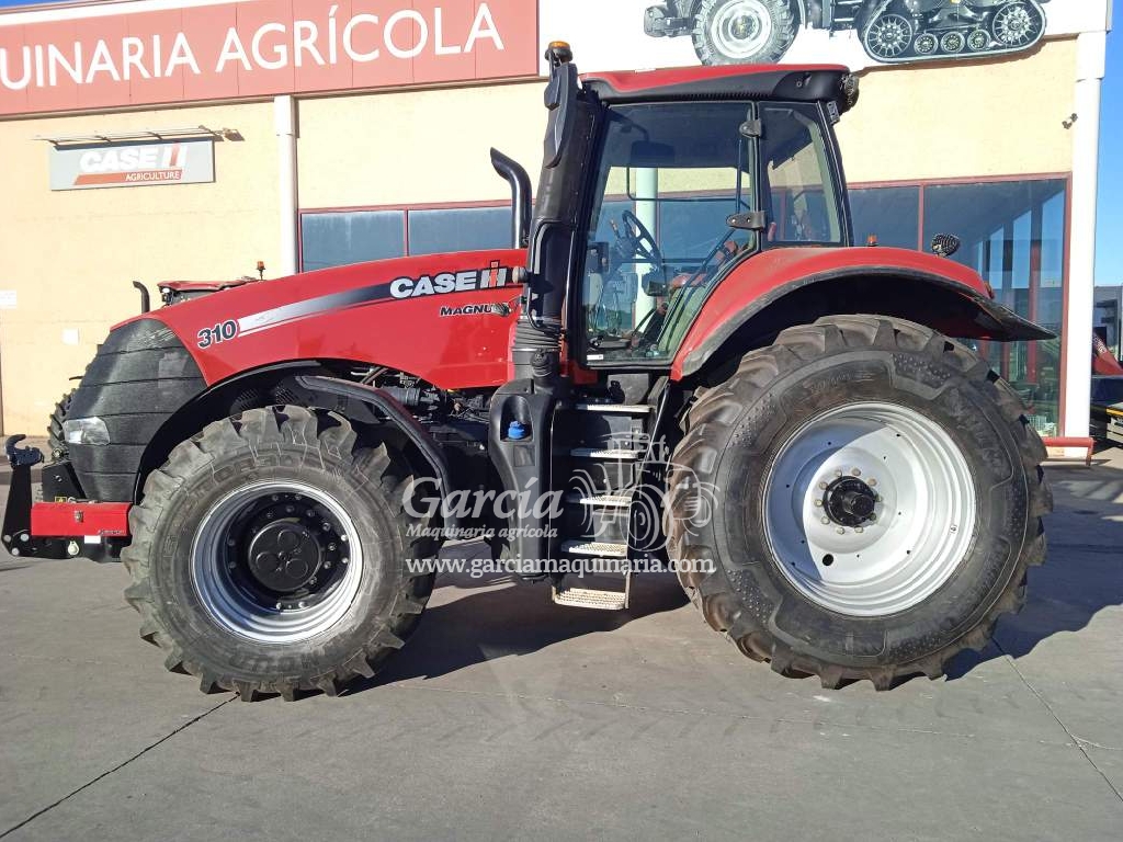 Tractor CASE  MAGNUM 310